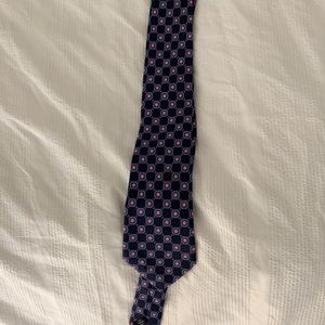 Men’s channel tie